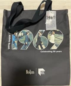 ビートルズ トートバッグ 1969 The Beatles 50周年記念柄 - メルカリ