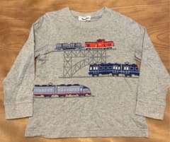 ファミリアfamiliar 110㎝　長袖Tシャツ　タグなしのサムネイル