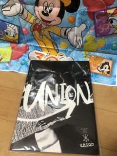 KAT-TUN LIVE TOUR 2018 UNION パンフレットのサムネイル