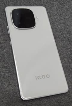 iQOO Z9 Turbo+ ホワイト 12GB/256GB - メルカリ