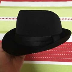 黒のハットのサムネイル