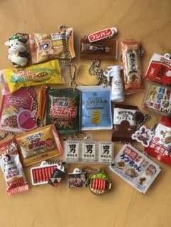 ミニチュアキーホルダー 大量セット ガチャのサムネイル