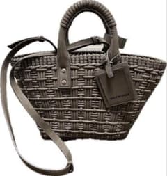 日本限定！極美品BALENCIAGA ビストロバッグXS グレージュ - メルカリ