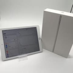 docomo iPad 第5世代 2017モデル 32GB 中古のサムネイル