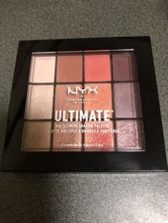 NYX  ニックス　アイシャドウ　06のサムネイル