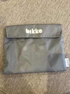 ビッケ　bikke チャイルドシートカバー　袋のサムネイル