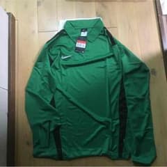 新品、タグ付き、未使用、サッカー、ナイキ、長袖シャツのサムネイル