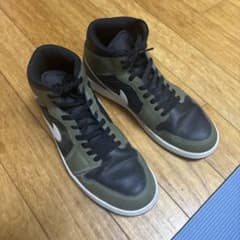NIKE AIR JORDAN 1 MID オリーブ ブラックのサムネイル
