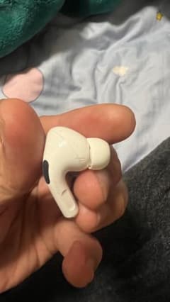 Airpods Pro R sideのサムネイル