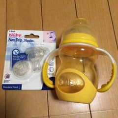 Nuby 哺乳瓶と乳首のサムネイル