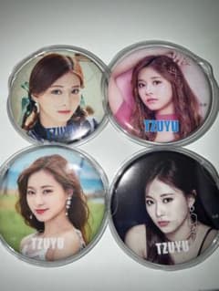 TWICE ツウィ缶バッジ 4枚セット - メルカリ
