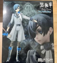 검은 집사 Book of Circus 시엘 팬텀 하이브 피규어