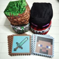 美品✨️【マイクラ】ジョイントマット12柄 クッション4個 インテリアセットのサムネイル