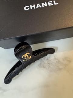 新品⭐️CHANEL ブラック キルティング ヘアクリップ バナナクリップ