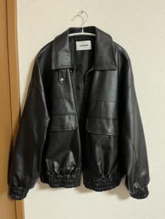 フェイクレザースタンドブルゾンのサムネイル
