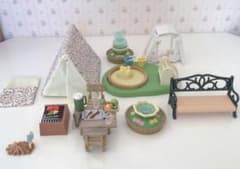シルバニアファミリー　おとまりキャンプ　テント　公園　ブランコ　ベンチ　噴水のサムネイル
