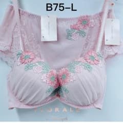 トリンプ フロラーレ 8700 女性らしさが華ひらくブラジャー&ショーツ
