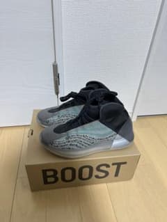 Yeezy boost QNTM TEAL BLUE クォンタムのサムネイル