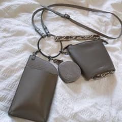 nouer スマホショルダーのサムネイル