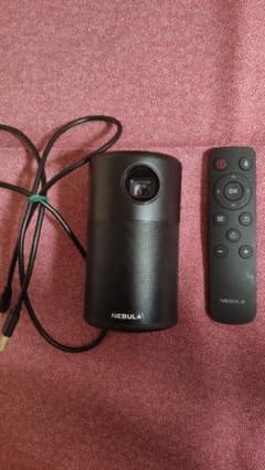 【値下げしました】Anker Nebula Capsuleモバイルプロジェクターのサムネイル
