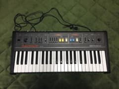 Roland RS-09 オルガン/ストリングスキーボードのサムネイル
