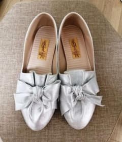 あしながおじさん シルバー パンプスのサムネイル