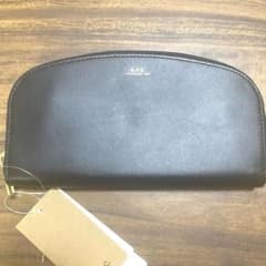 未使用♡APC アーペーセー ハーフムーン 長財布 レザー 黒ブラックのサムネイル