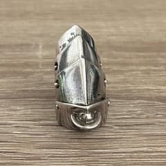 希少】旧型 Vivienne Westwood アーマーリング XS - メルカリ