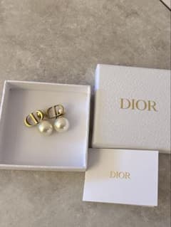Dior パール付きピアスのサムネイル