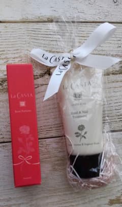 【新品未使用】La CASTA ハンドクリーム & パフューム（非売品）セットのサムネイル