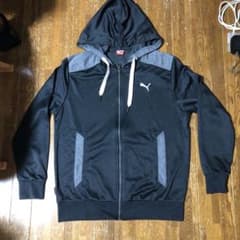 PUMA ジップパーカー　Mサイズ