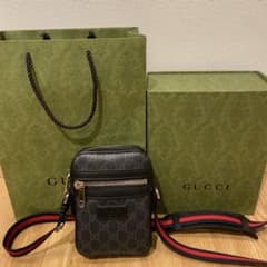 GUCCI　GGスプリーム　ショルダーバッグのサムネイル