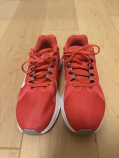 NIKE ランニングシューズのサムネイル