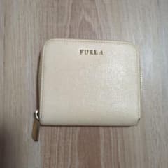 FURLA フルラ レザー ラウンドファスナー 二つ折り財布のサムネイル