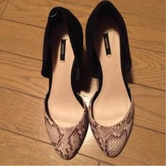 RANDA 新品未使用 パイソンパンプスのサムネイル