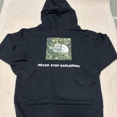 【美品】THE NORTH FACE 迷彩パーカー 130サイズのサムネイル
