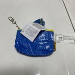 IKEA 青 チェック柄 キーホルダー　非売品　IKEAで抽選で当選で受領のサムネイル