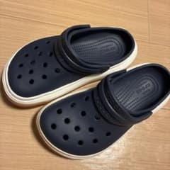 crocs サンダル ネイビーのサムネイル