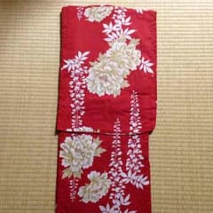 ちょこ子様専用★赤地 鮮やかな浴衣！大人Mサイズのサムネイル