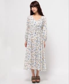 one after another NICE CLAUP 花柄ワンピースのサムネイル