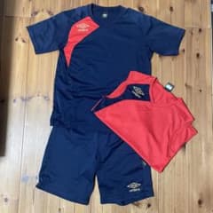 umbro サッカーウェア 上下セット ネイビー×レッドのサムネイル