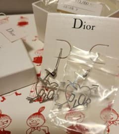 Dior 新品未使用 ロゴ ハートアロー ピアスのサムネイル