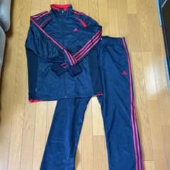 adidas アディダス？　ジャージ上下のサムネイル