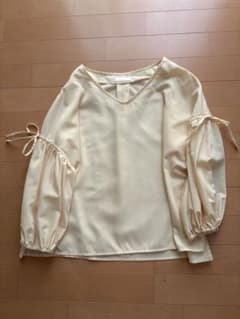 earth music&ecology ライトイエロー サイズFのサムネイル