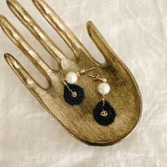 藍結びとパールの耳飾り/ピアスorイヤリングのサムネイル