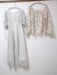 INGNI ドット柄ワンピース＆花柄刺繍ブラウス 2点セットのサムネイル
