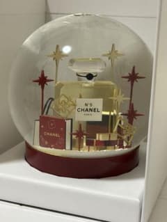 CHANEL N°5 スノードームのサムネイル