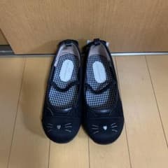 ストラップシューズ　猫のサムネイル