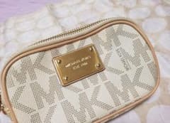 MICHAEL KORS　ポーチのサムネイル