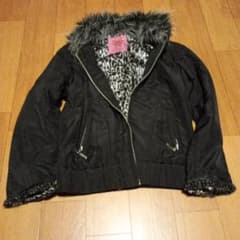 値下げ　ファー襟付き　ブルゾン　ブラックのサムネイル